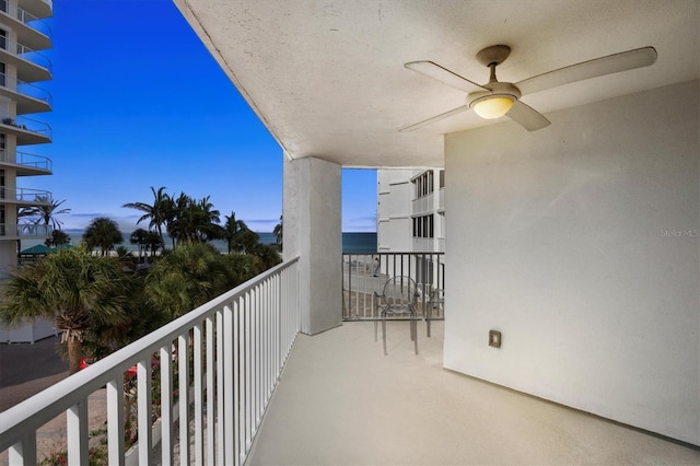 balcony featuring ceiling fan