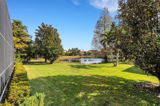 view of yard featuring a water view