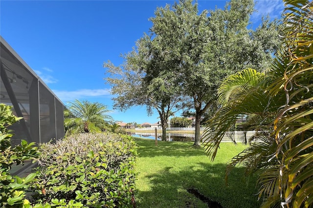 view of yard featuring a water view