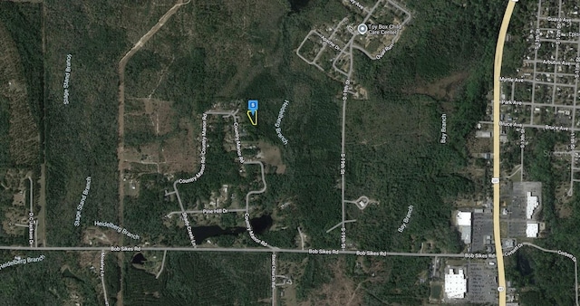 Listing photo 3 for 150 Country Manor Rd, Defuniak Springs FL 32435