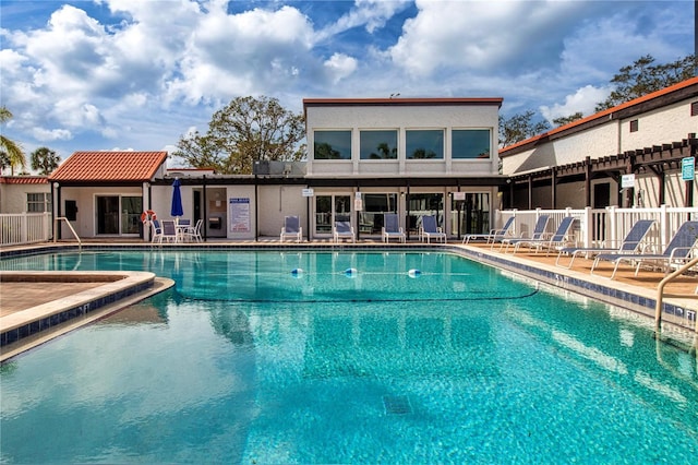 view of swimming pool featuring a patio