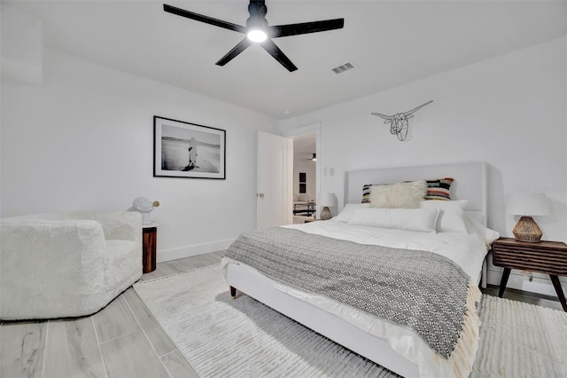 bedroom with ceiling fan