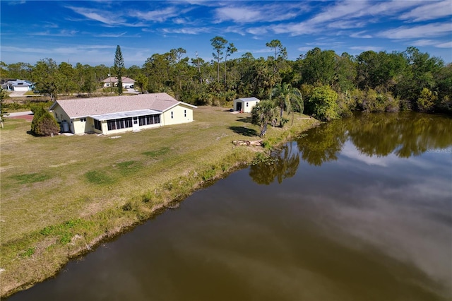 bird's eye view featuring a water view