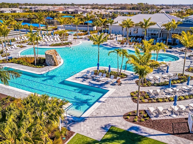 view of swimming pool