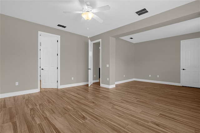 empty room with ceiling fan