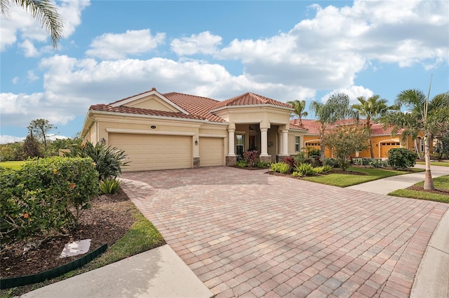 Listing photo 2 for 5428 Royal Poinciana Way, North Port FL 34291