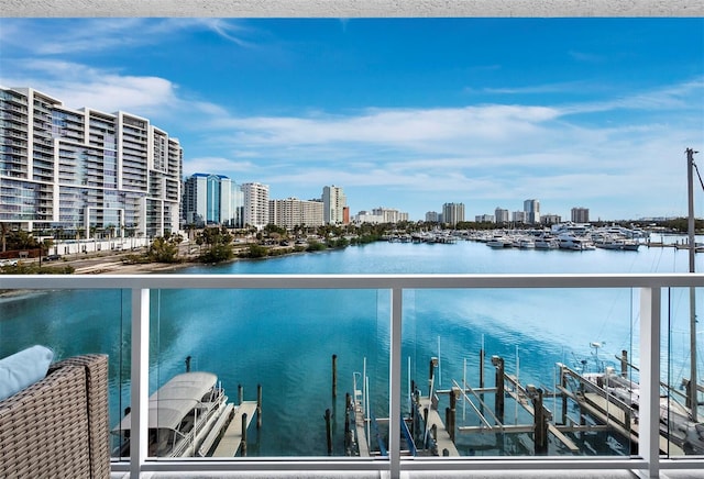 Listing photo 2 for 650 Golden Gate Pt Unit 401, Sarasota FL 34236