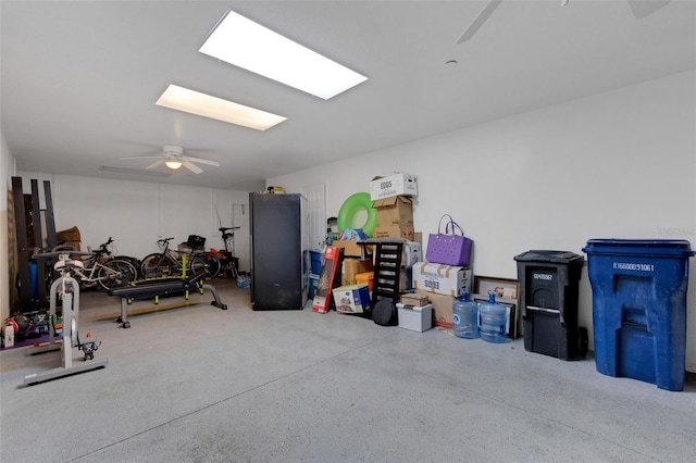 garage featuring ceiling fan