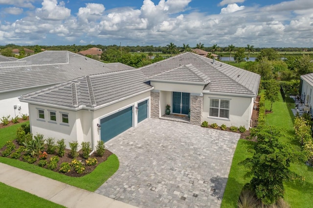 view of front of house featuring a garage