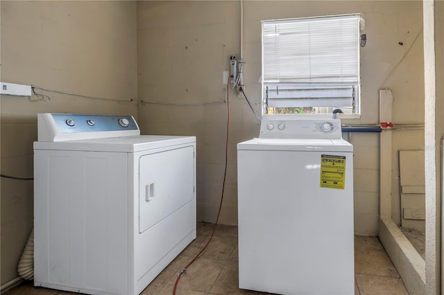 laundry room featuring independent washer and dryer