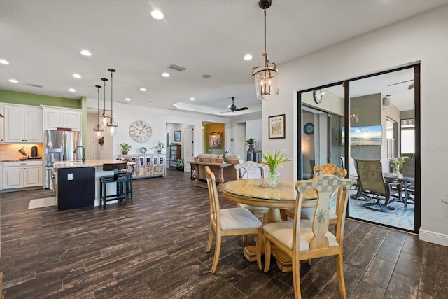 dining room with ceiling fan