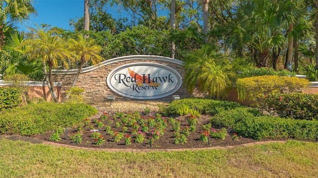 view of community / neighborhood sign