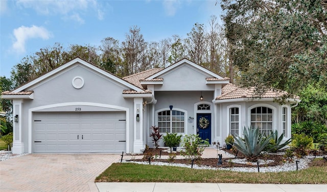 view of front facade with a garage