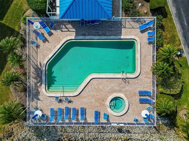 view of swimming pool