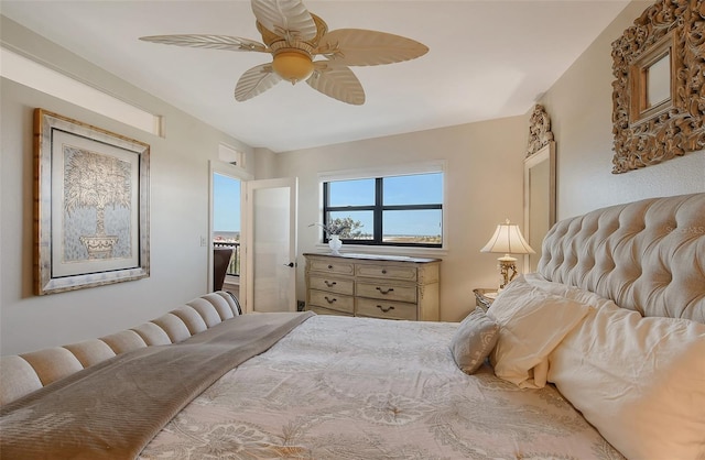 bedroom with ceiling fan