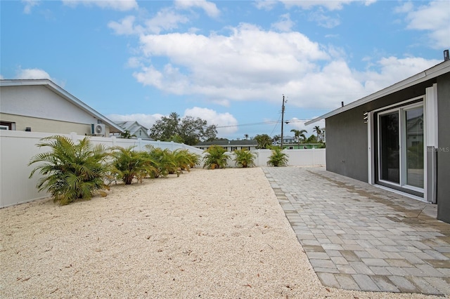 view of yard with a patio