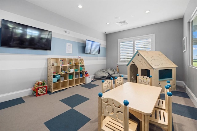 game room with carpet floors, baseboards, visible vents, and recessed lighting