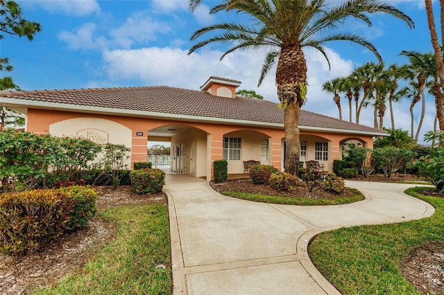 view of mediterranean / spanish-style house