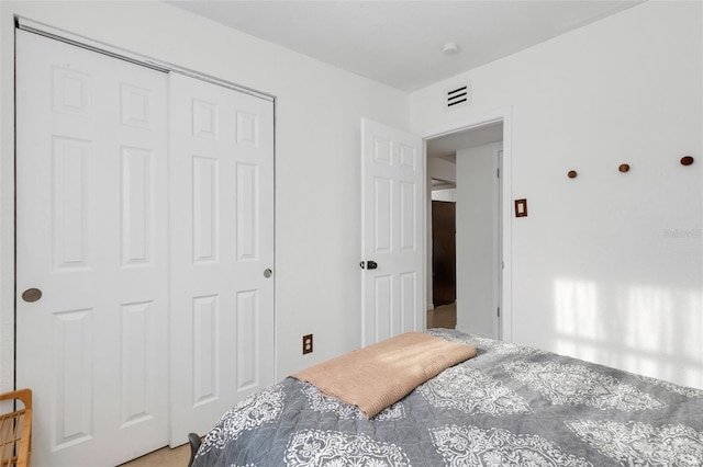 bedroom featuring a closet