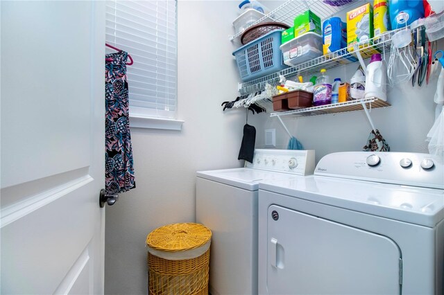 11728 Meadowgate Pl, Bradenton, FL 34211 - laundry room with washer and clothes dryer