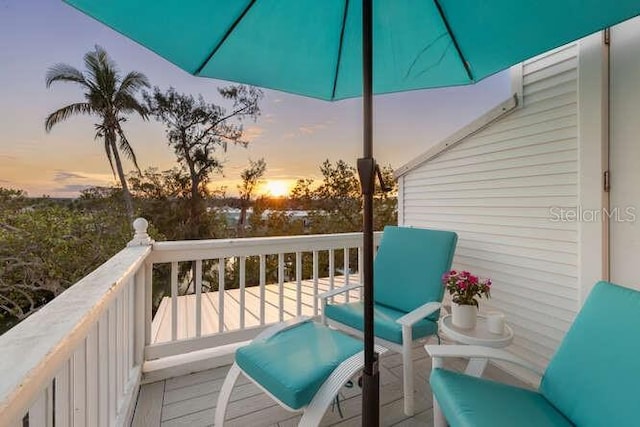 view of deck at dusk