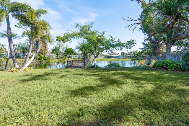 view of yard featuring a water view