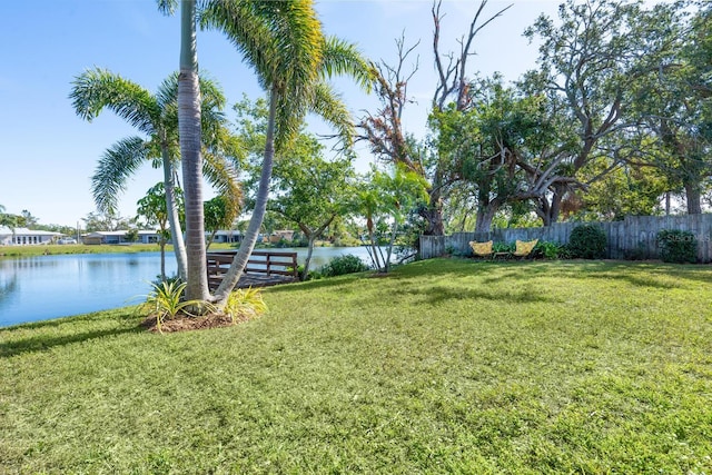 view of yard featuring a water view