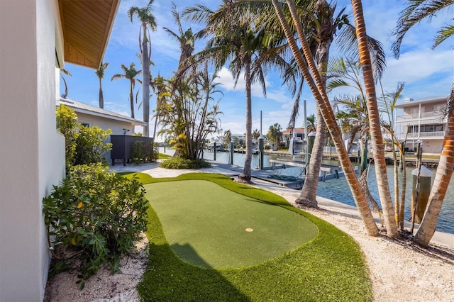 view of yard featuring a water view