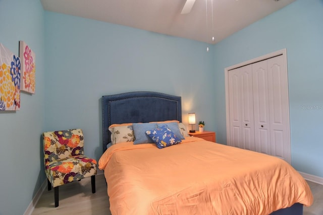 bedroom featuring a closet and ceiling fan