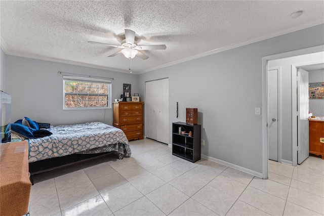 bedroom featuring light tile patterned flooring, a textured ceiling, ceiling fan, and ornamental molding