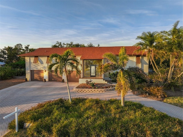 view of front facade with a garage