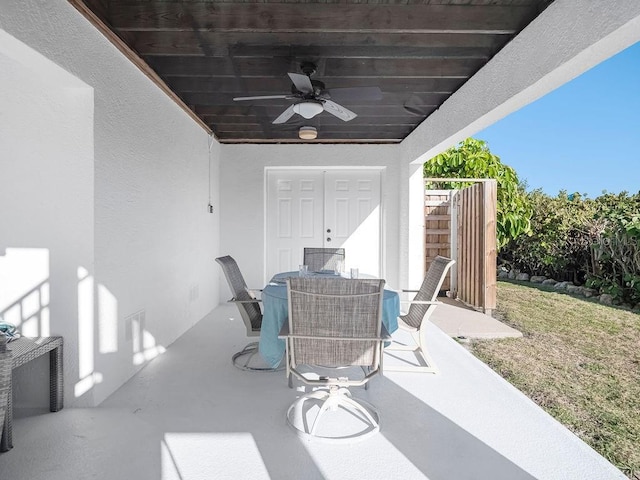 view of patio with ceiling fan