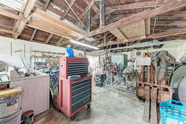 basement with washer / dryer