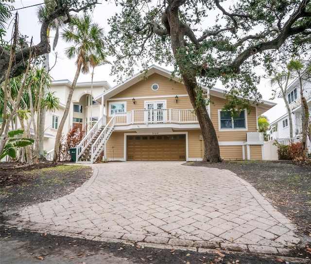 view of front facade with a garage