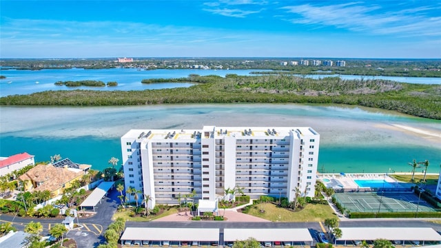 bird's eye view with a water view