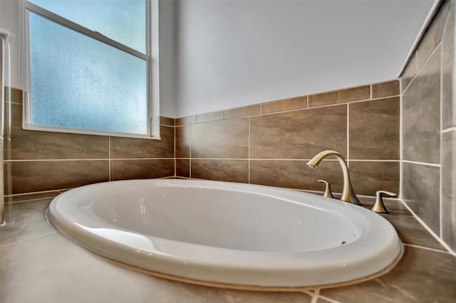 bathroom featuring a bathing tub