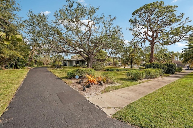 Listing photo 2 for 349 Scott Ave, Sarasota FL 34243