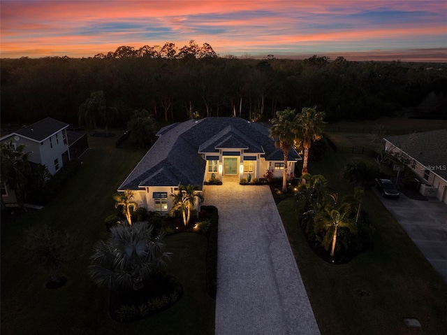 view of aerial view at dusk