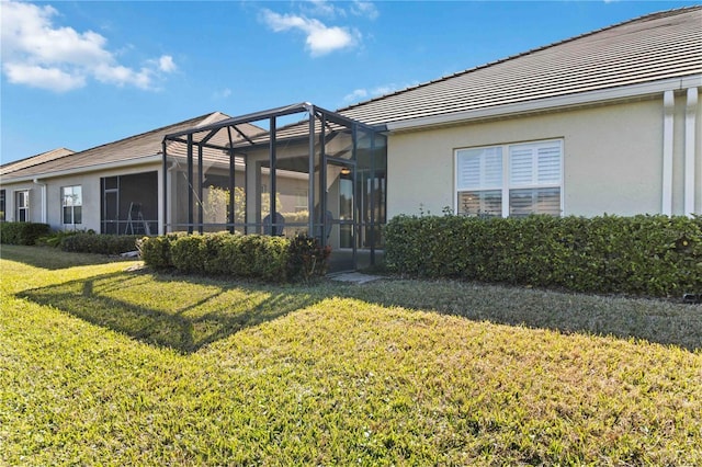 4891 Maymont Park Cir, Bradenton, FL 34203 - exterior space featuring a lanai and a yard