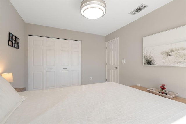 bedroom featuring a closet