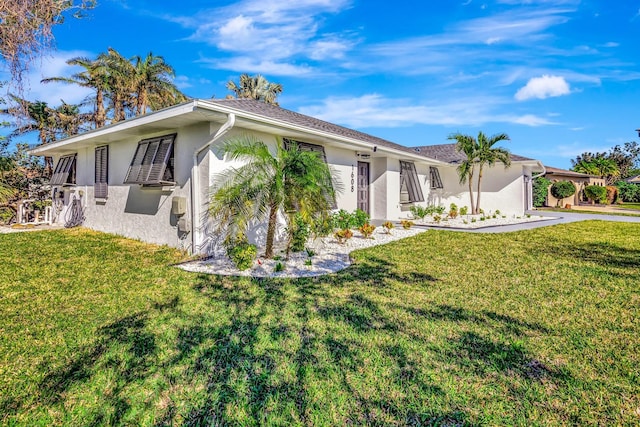 view of front of house with a front yard