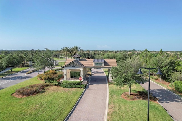 view of front of house with a front yard