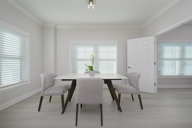 dining room with crown molding