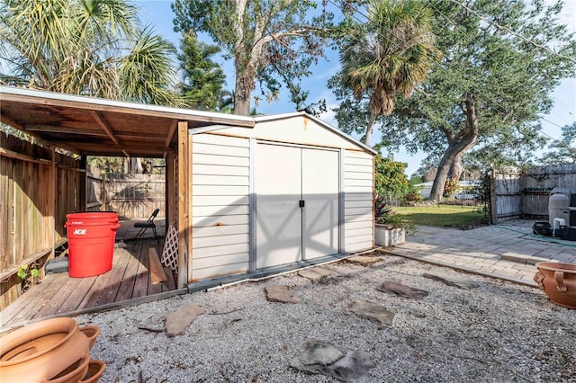 view of outbuilding