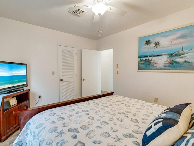 bedroom with ceiling fan