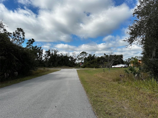 Listing photo 2 for Las Almanos Ave, North Port FL 34288