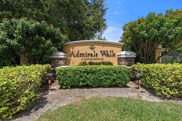 view of community / neighborhood sign