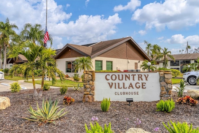 view of community / neighborhood sign