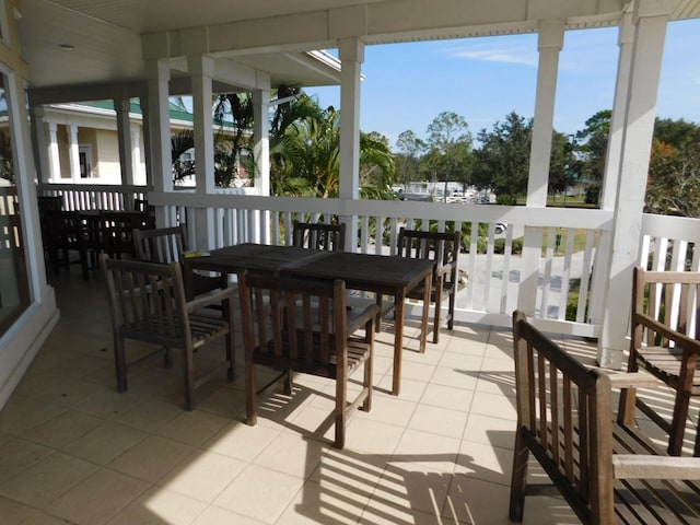 view of sunroom / solarium