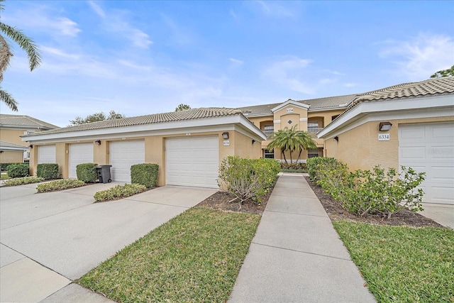 6334 Grand Oak Cir Unit 201, Bradenton, FL 34203 - photo 3